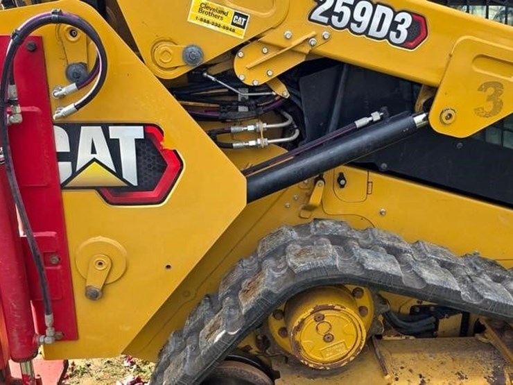 2019-caterpillar-259d3-image-15