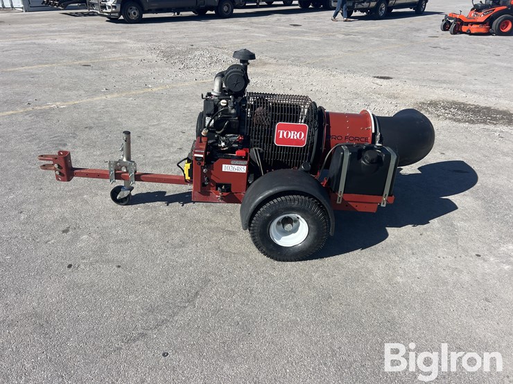 toro-pro-force-44552-pull-type-debris-blower-image-8