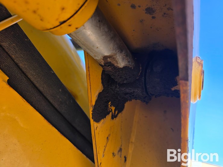 2000-john-deere-270-skid-steer-image-18