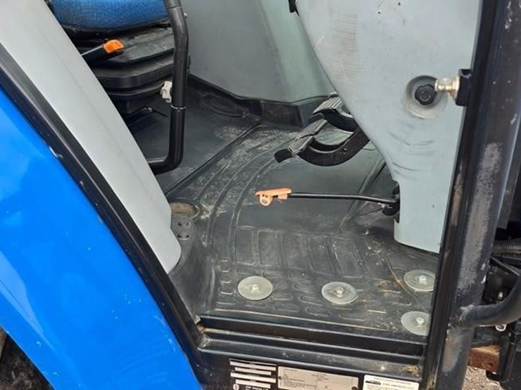 new-holland-t5040-image-47