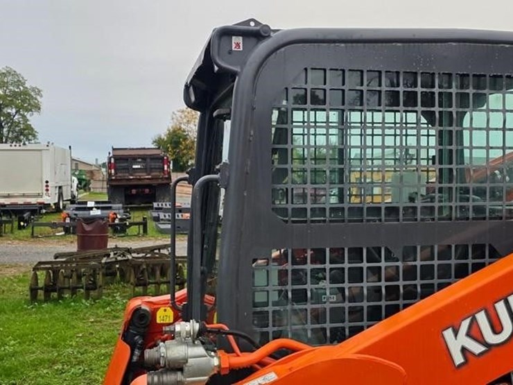 2017-kubota-svl95-2s-image-10