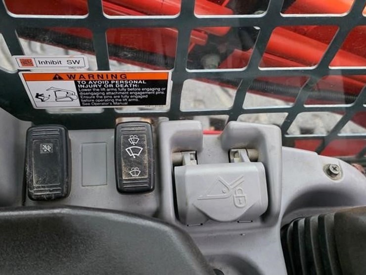 2017-kubota-svl95-2s-image-49