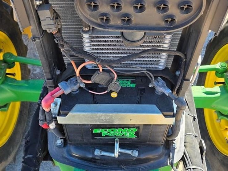 2019-john-deere-5100e-image-47