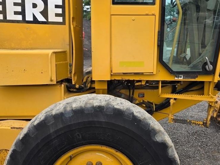 1999-deere-772ch-image-31