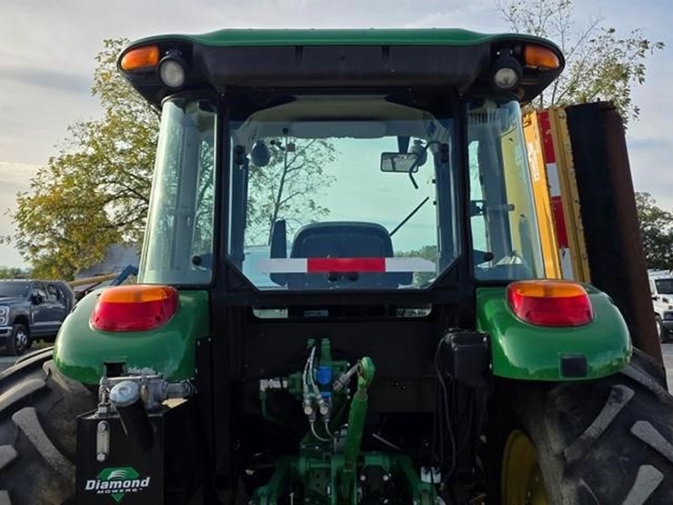 2019-john-deere-5100e-image-27