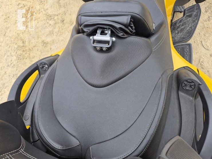 2013-can-am-spyder-rt-image-13