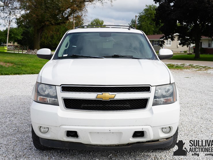 run-#45---2013-chevrolet-tahoe-k1500-4x4-image-2