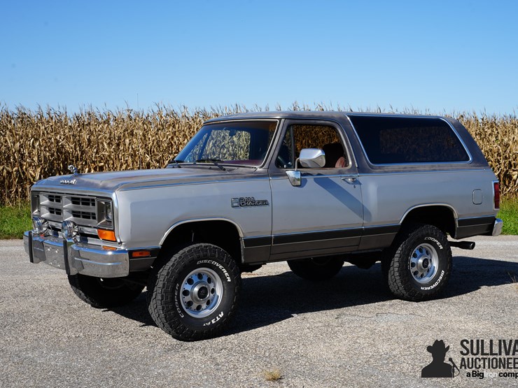 1989-dodge-ram-charger-4x4-image-1