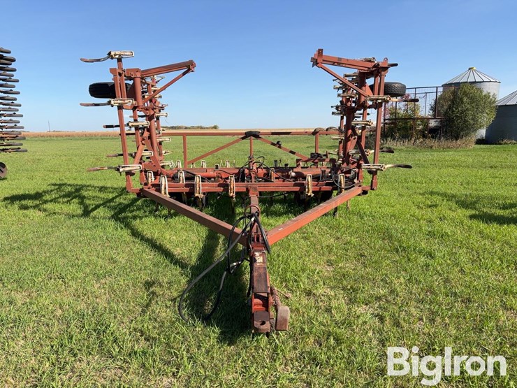 wil-rich-27’-field-cultivator-image-2