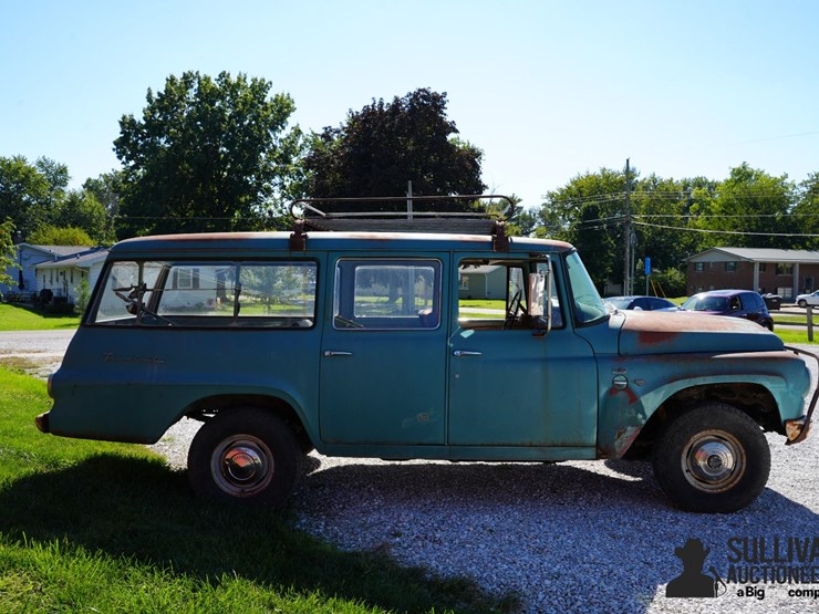 run-#12---1968-international-1100-travelall-4x4-image-4