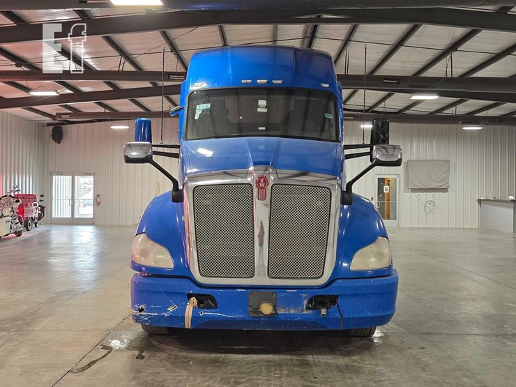 2017-kenworth-t680-image-7