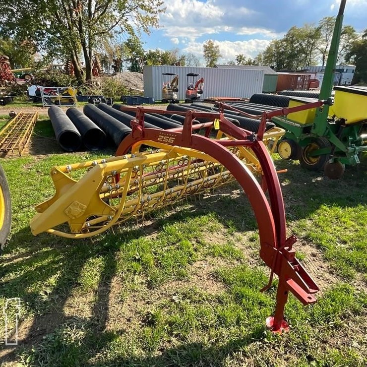 NEW HOLLAND ROLABAR 256