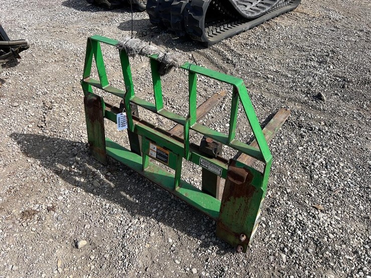 john-deere-48”-tractor-loader-pallet-forks-image-4