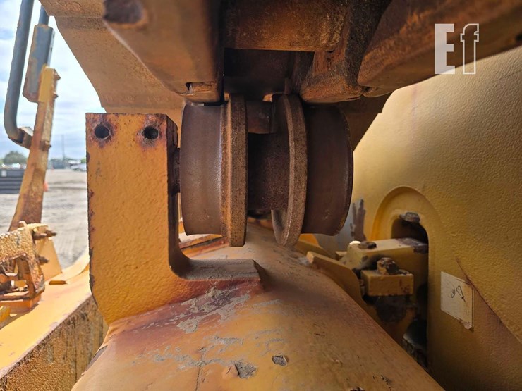 2017-caterpillar-d7e-image-29