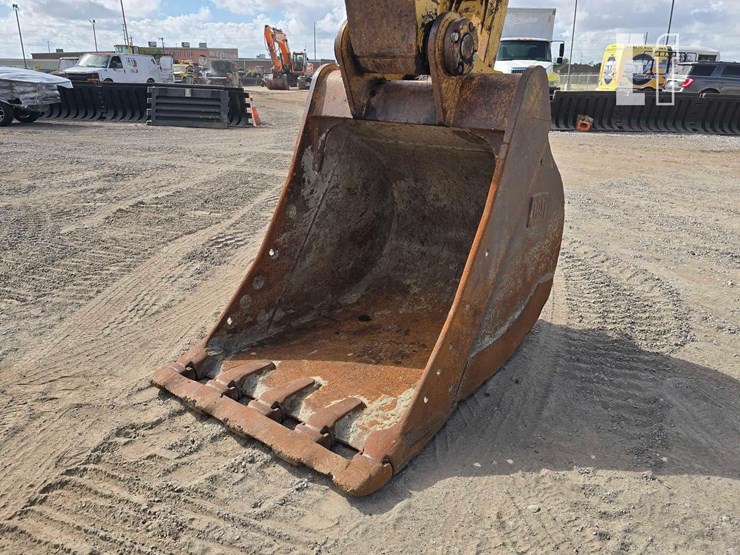 2018-caterpillar-320gc-image-9