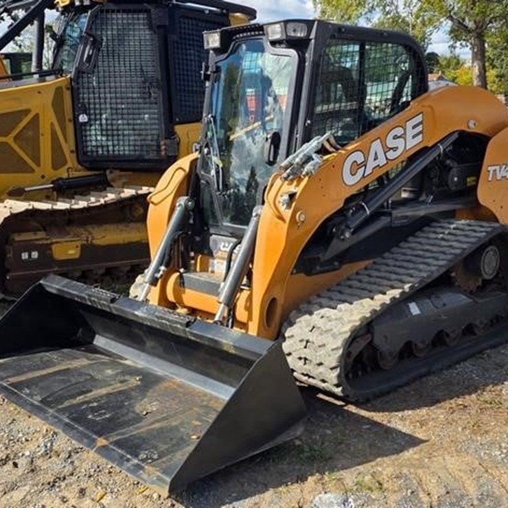 2022 CASE TV450B