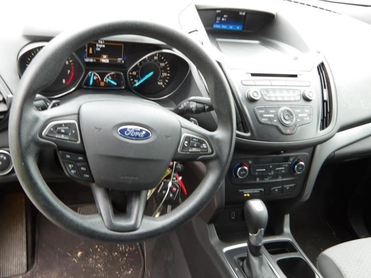 2017-ford-escape-image-16