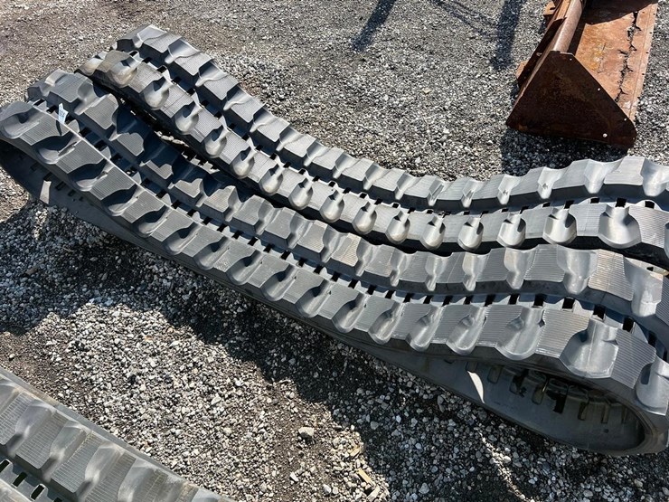 bridgestone--500x78x92fs-excavator-tracks-image-2