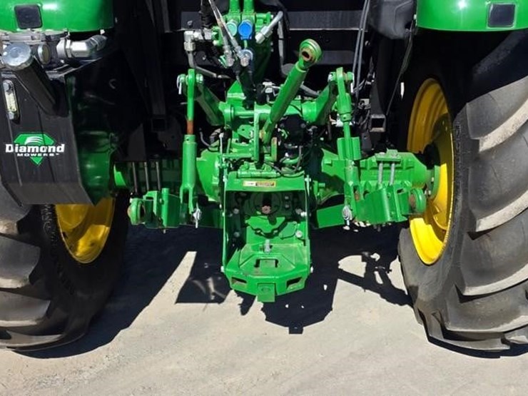 2019-john-deere-5100e-image-25