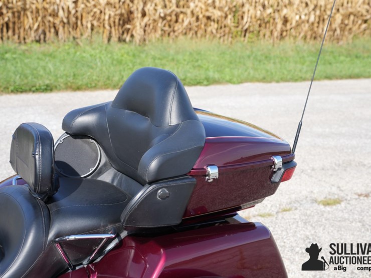 run-#102---2015-harley-davidson-trike-image-17
