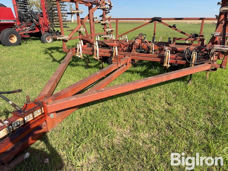 wil-rich-27’-field-cultivator-image-14