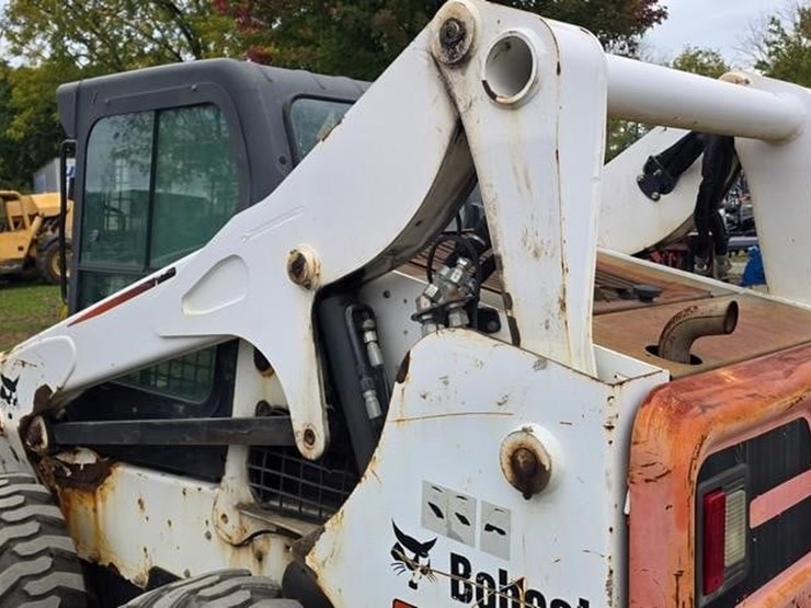 2014-bobcat-s770-image-22