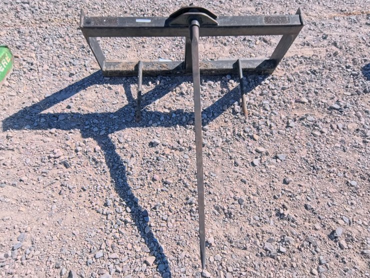 #2027-•-skid-steer-quick-attach-bale-spear-image-2