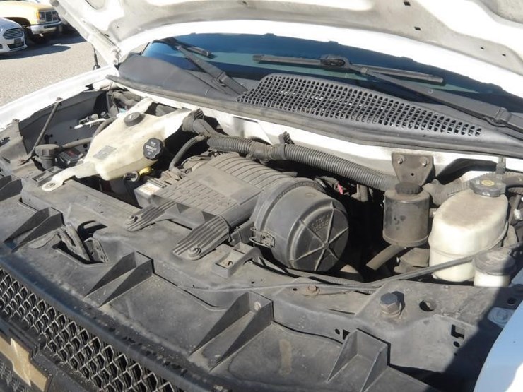 2015-utility-van-image-7