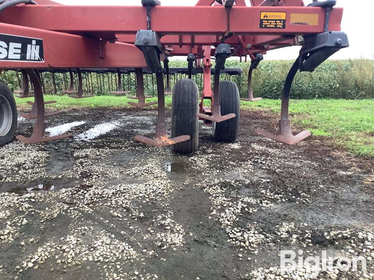 case-ih-4300-field-cultivator-image-20