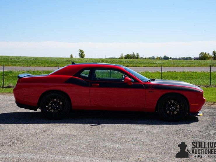run-#66---2023-dodge-challenger-t/a-392-scat-pack-image-4