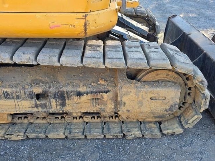 2015-deere-135g-image-14