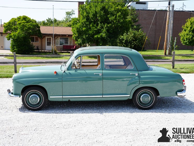 run-#122---1957-mercedes-benz-sedan-image-8