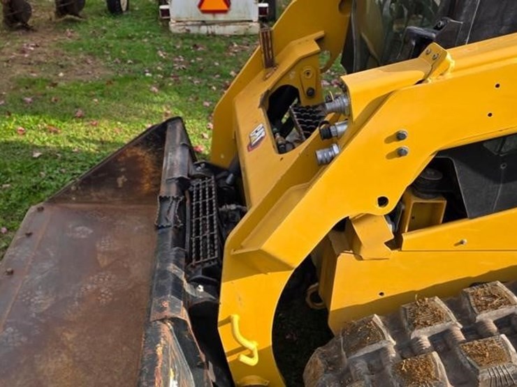 2019-caterpillar-259d3-image-32