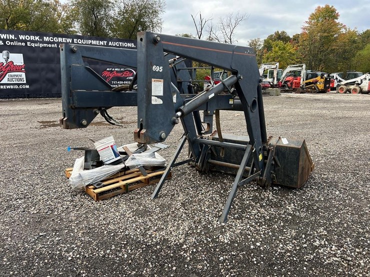 buhler-allied-695-loader-w/-74”-bucket-image-7