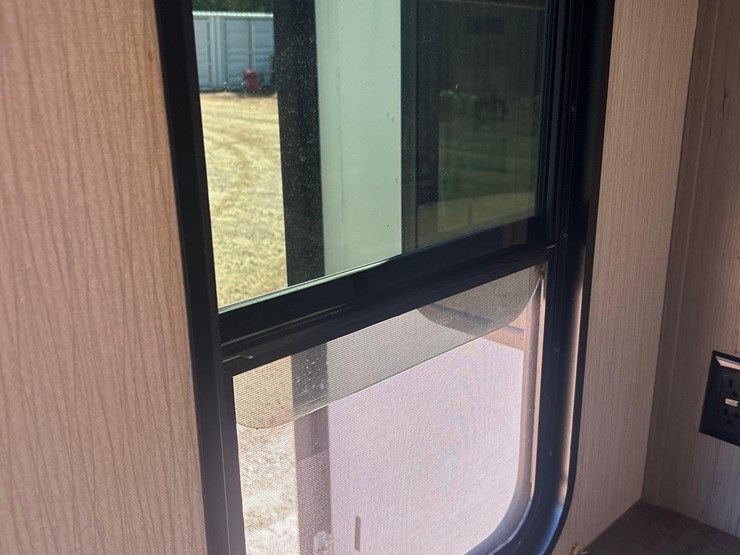 2020-heartland-40ft-t/a-ball-hitch-tow-behind-camper-image-7