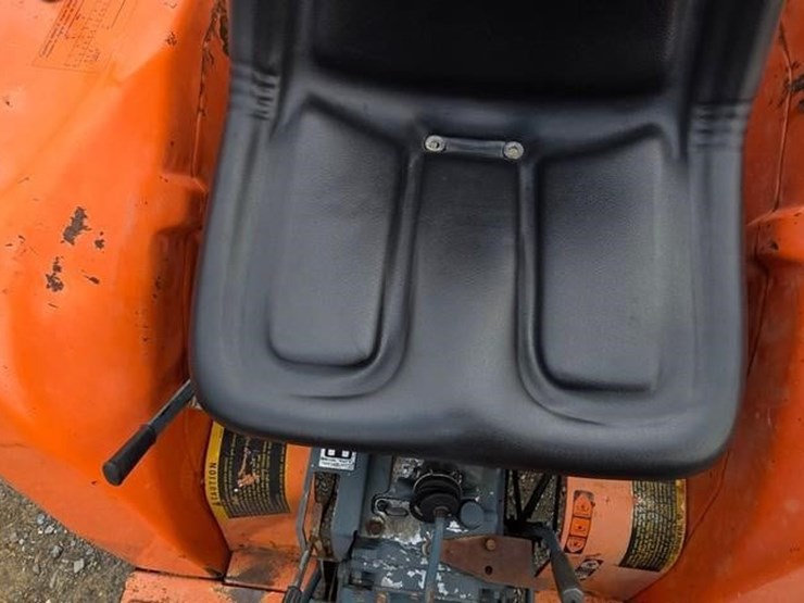 kubota-b8200-image-38