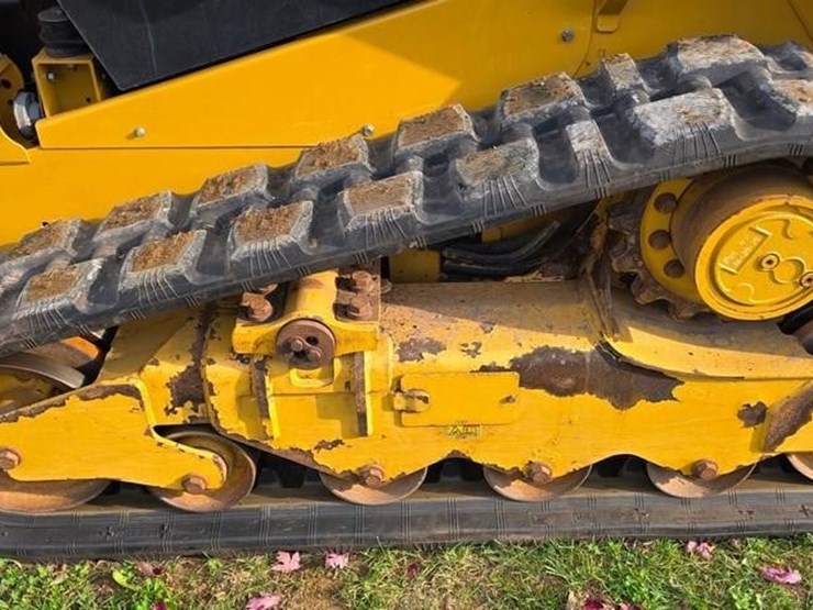 2019-caterpillar-259d3-image-27