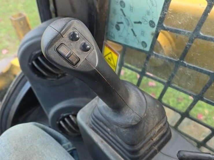 2019-caterpillar-259d3-image-50