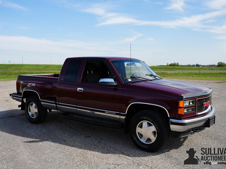 run-#139---1996-gmc-sierra-1500-4x4-stepside-pickup-image-3