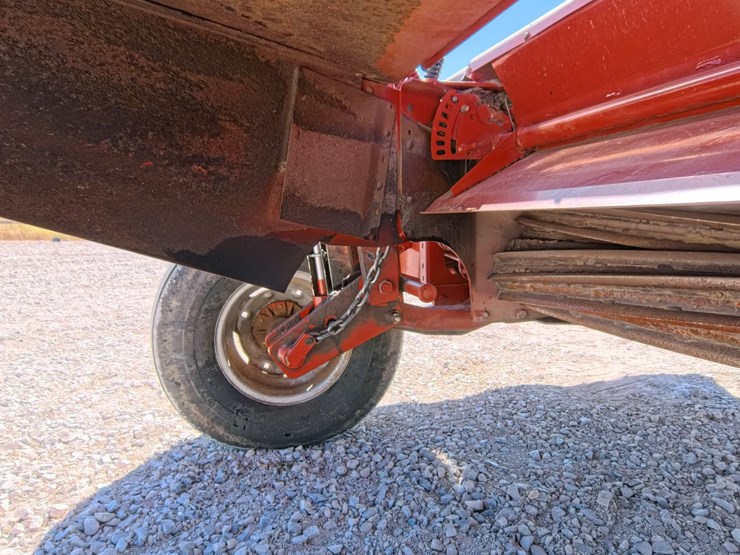 #1027-•-hesston-1375-disc-mower-image-44