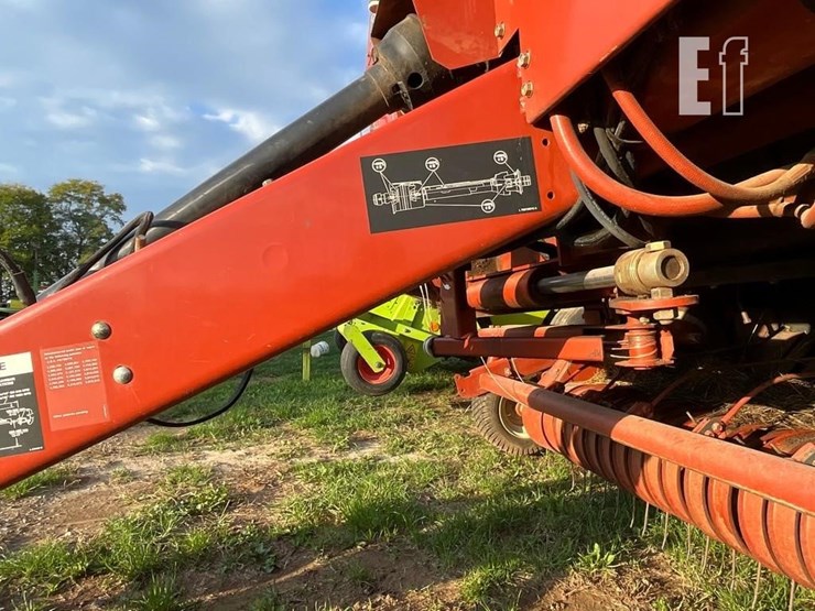 hesston-846a-image-25