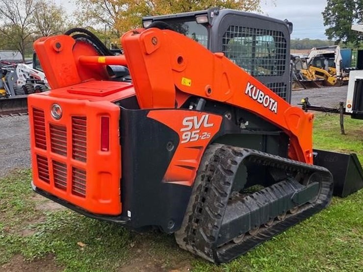 2017-kubota-svl95-2s-image-3