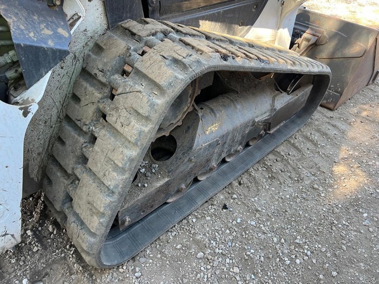 2023-bobcat-t66-skid-steer-loader-image-16
