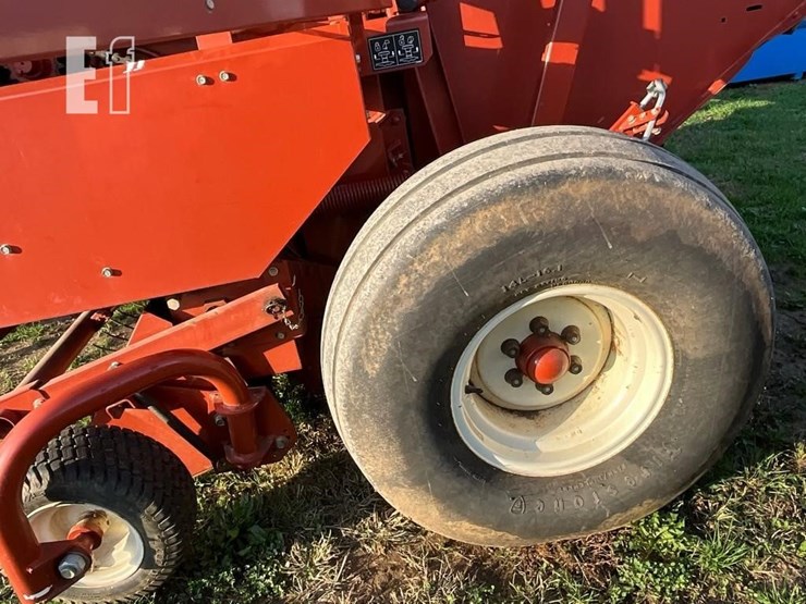 hesston-846a-image-18