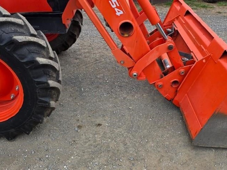 2017-kubota-m5-091d-image-35