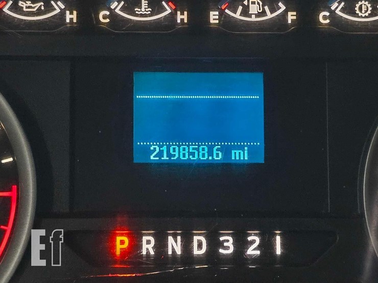 2015-ford-f150-xlt-image-12