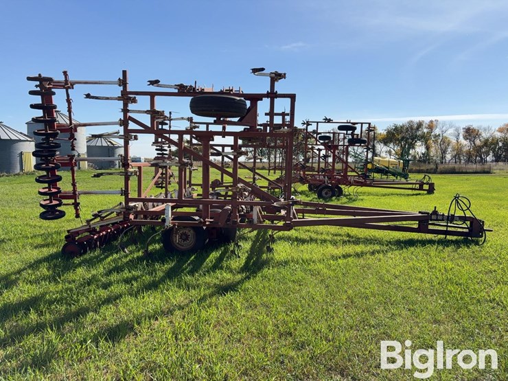 wil-rich-27’-field-cultivator-image-4