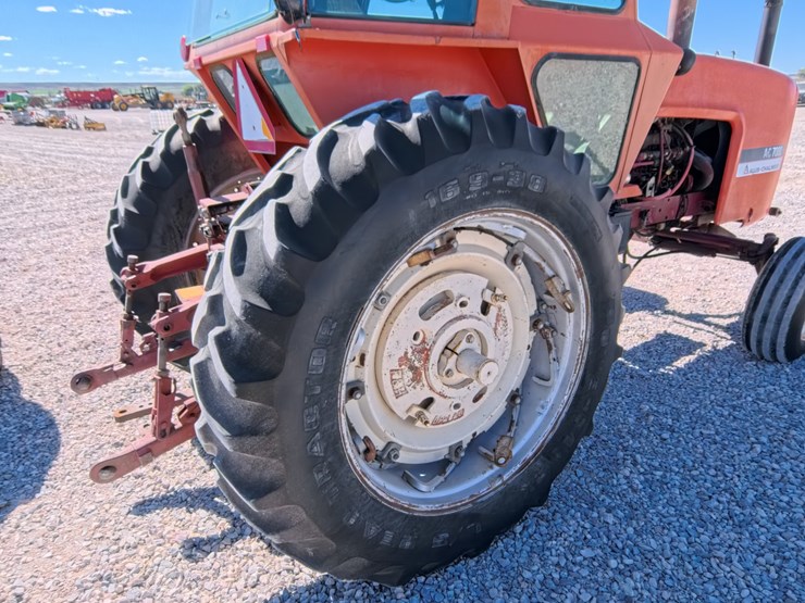 #1026-•-allis-chalmers-7000-tractor-image-53