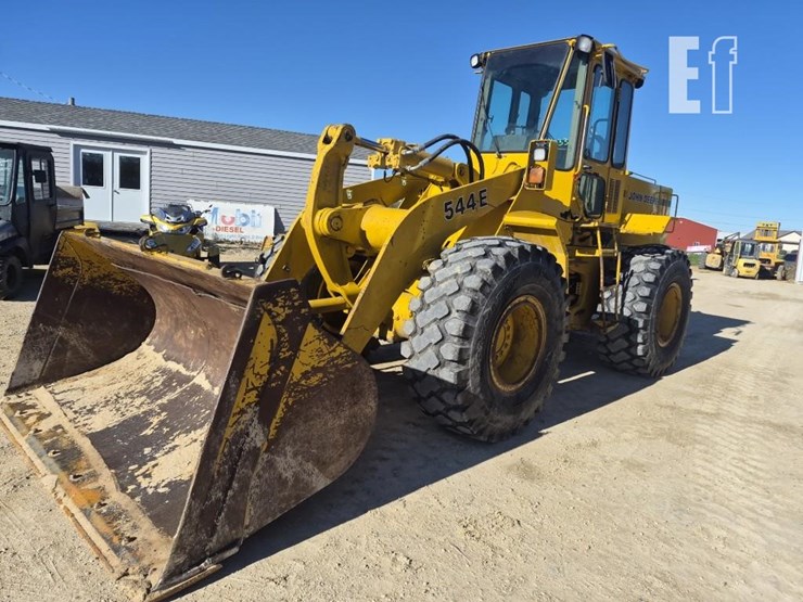 1991-deere-544e-image-7
