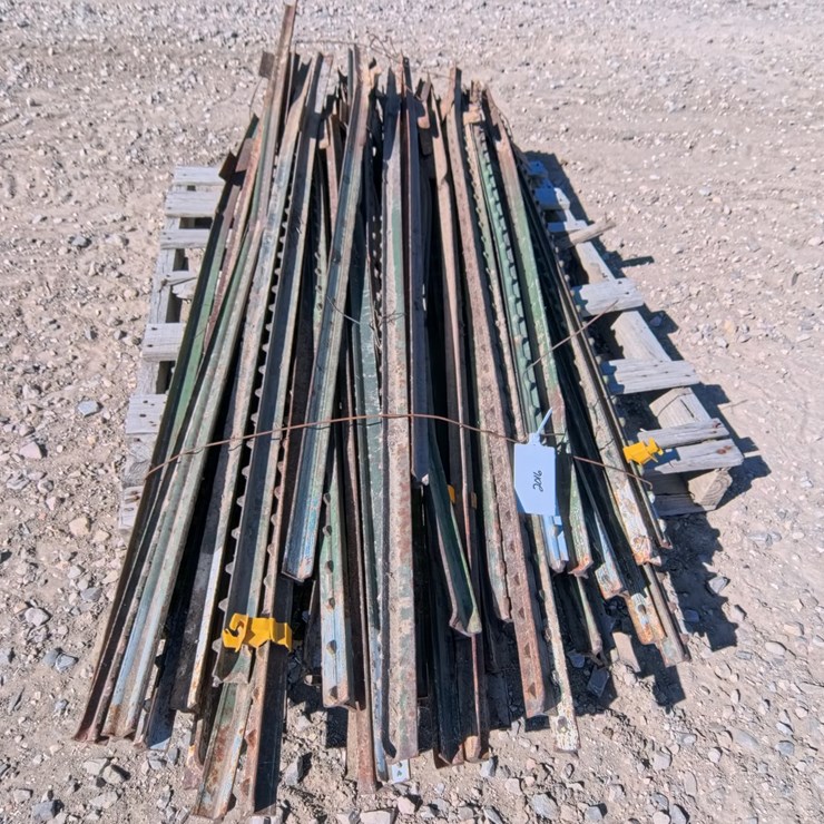 #2016 • Used T-Posts (60 Count)